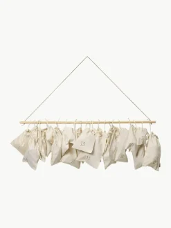 ferm LIVING Adventskalender Libre aus Bio-Baumwolle und Kiefernholz