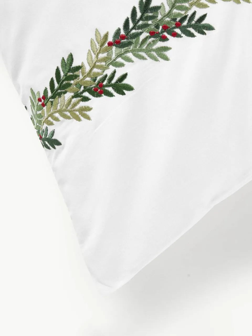 Westwing Collection Baumwoll-Bettdeckenbezug Evan mit Weihnachtsstickerei