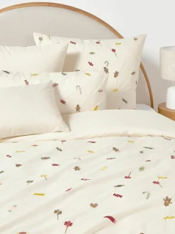 Westwing Collection Baumwollperkal-Bettdeckenbezug Lolly mit weihnachtlicher Bestickung