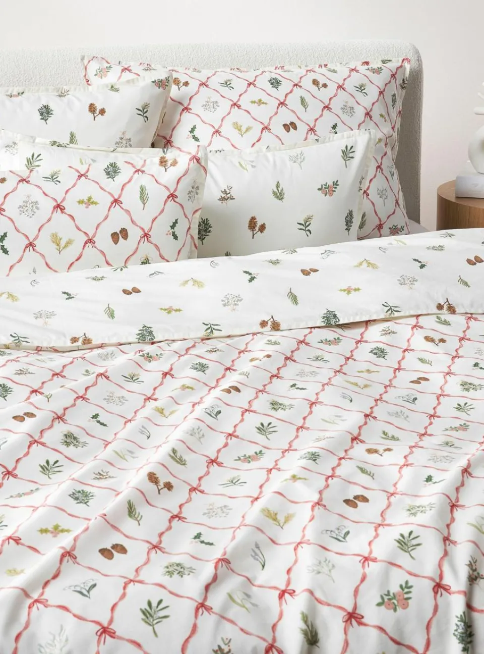 Westwing Collection Baumwollperkal-Wendebettdeckenbezug Twigs mit winterlichen Prints