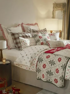 Westwing Collection Baumwollperkal-Wendebettdeckenbezug Twigs mit winterlichen Prints