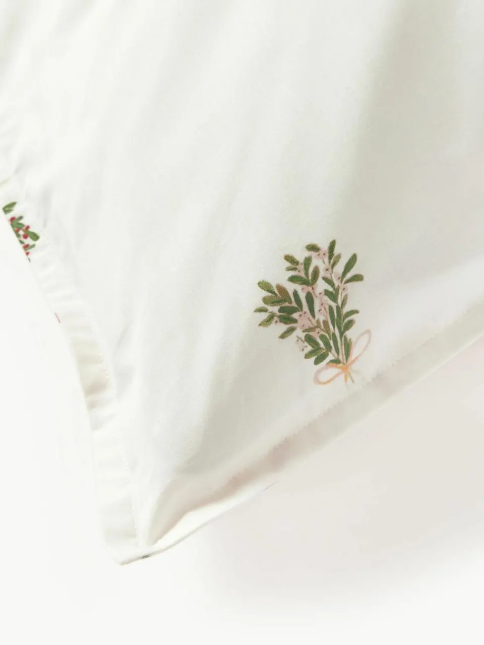 Westwing Collection Baumwollperkal-Wendebettdeckenbezug Twigs mit winterlichen Prints