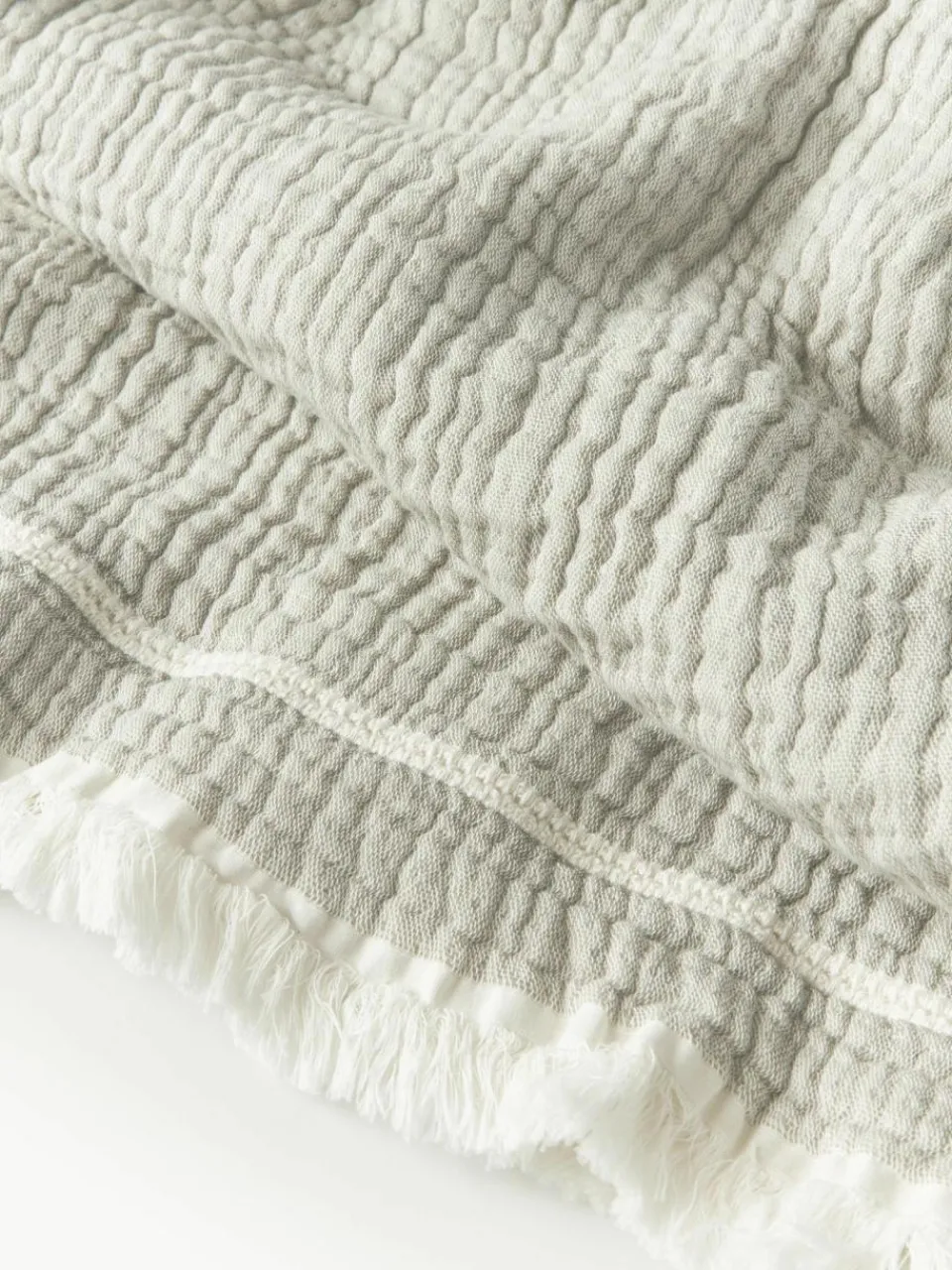Westwing Collection Baumwoll-Tagesdecke Kailani mit Fransen