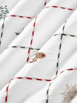 Westwing Collection Bestickter Baumwollperkal-Bettdeckenbezug Rudy mit Weihnachtsmotiven