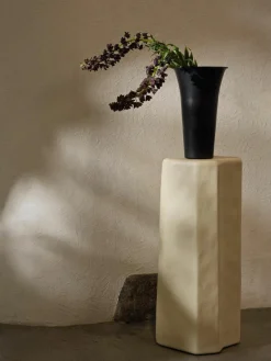 ferm LIVING Beton-Dekosäule Staffa