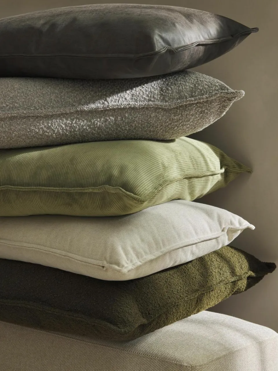 Westwing Collection Bouclé-Sofa-Kissen Lennon
