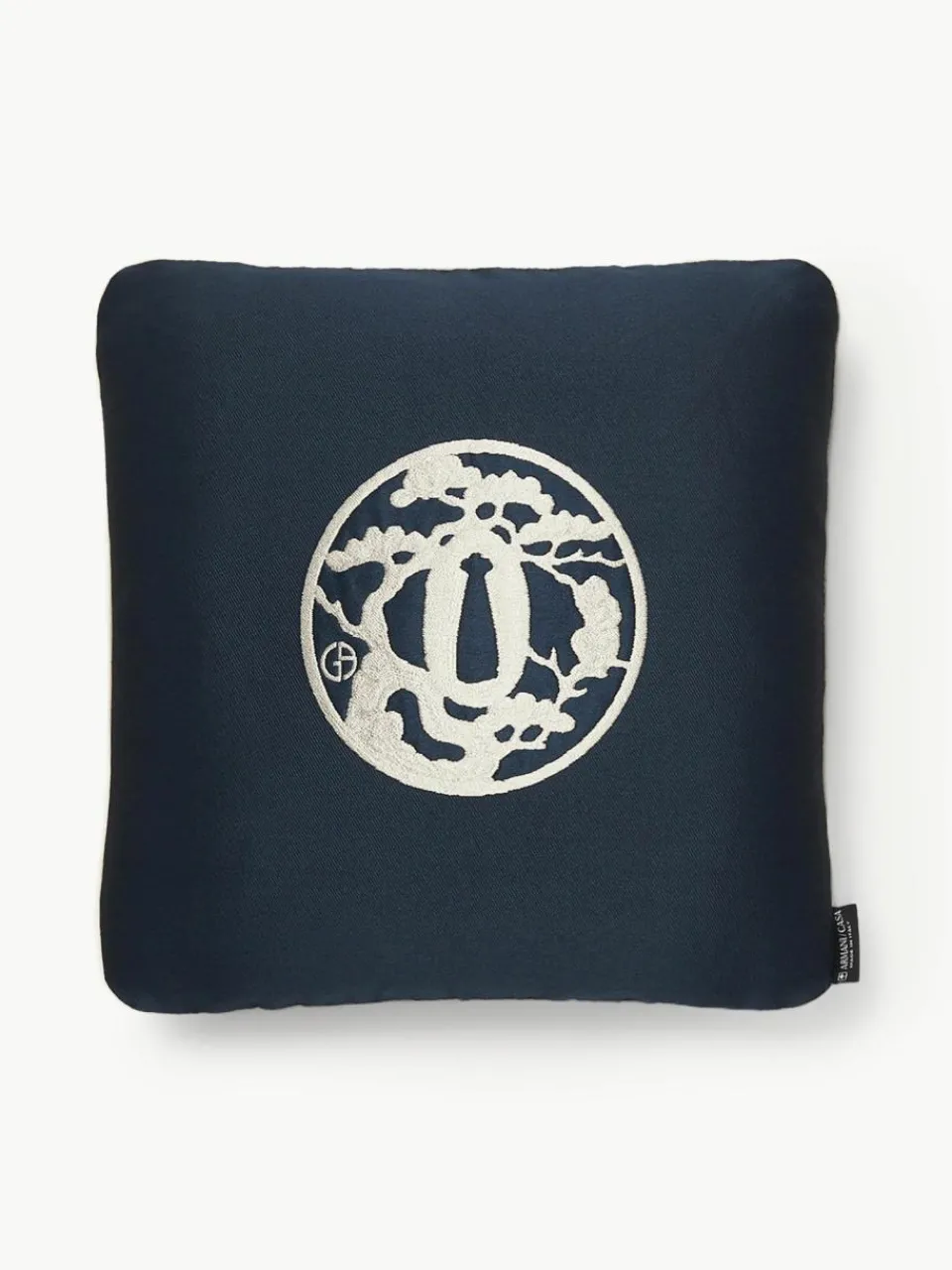 Armani Casa Dekokissen Japan mit Giorgio Armani-Logo
