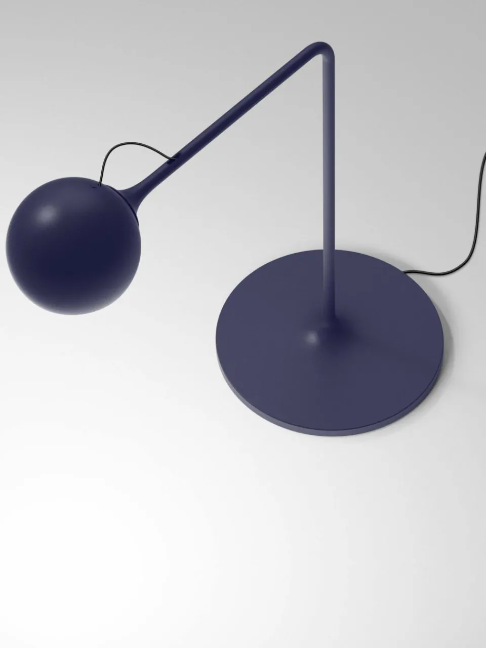 Artemide Dimmbare verstellbare LED-Schreibtischlampe Ixa