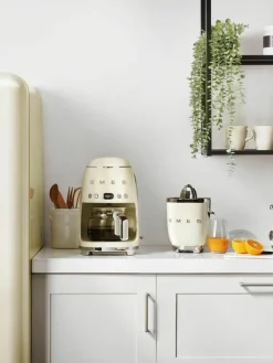 Smeg Filterkaffeemaschine 50's Style