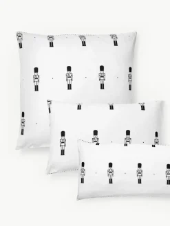 Westwing Collection Flanell-Wendekopfkissenbezug Noan mit Nussknackermotiv