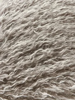 Westwing Collection Flauschige Kunstfell-Kissenhülle Morten, gelockt