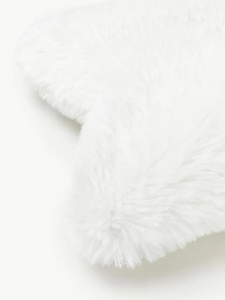 Westwing Collection Flauschiges Kunstfell-Dekokissen Danica