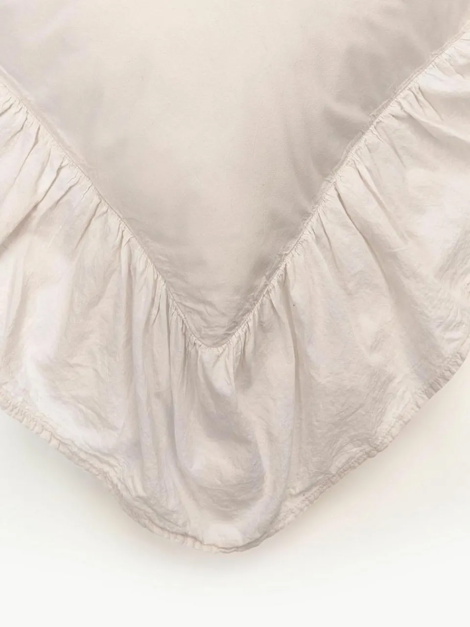Westwing Collection Gewaschener Baumwollperkal-Kopfkissenbezug Louane mit Rüschen