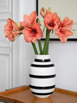 Kähler Große handgefertigte Keramik-Vase Omaggio, H 31 cm