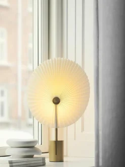 Gejst Große mobile LED-Tischlampe Liris, dimmbar