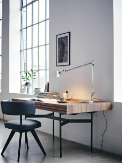 Artemide Große verstellbare Schreibtischlampe Tolomeo