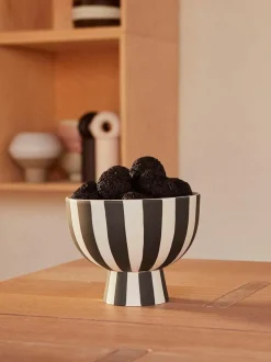 Oyoy Living Design Handgefertigte Obstschale Toppu, H 10 cm