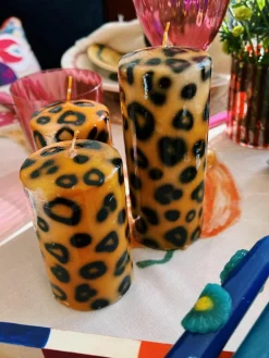 Anna + Nina Handgefertigte Stumpenkerze Leopard, H 15 cm