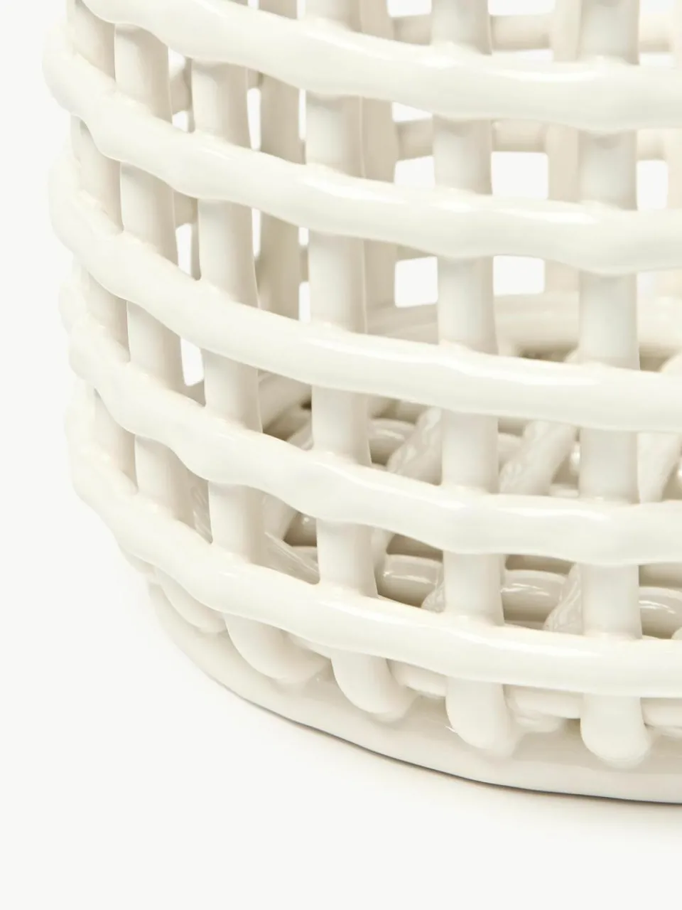 ferm LIVING Handgefertigter Aufbewahrungskorb Nalan aus Keramik, H 21 cm