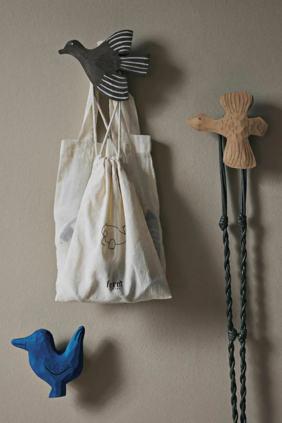 Kinder ferm LIVING Kids Handgefertigter Wandhaken Lola Bird aus Espenholz