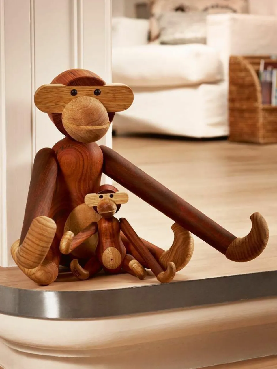Kinder Kay Bojesen Handgefertigtes Deko-Objekt Monkey aus Teakholz, H 19 cm