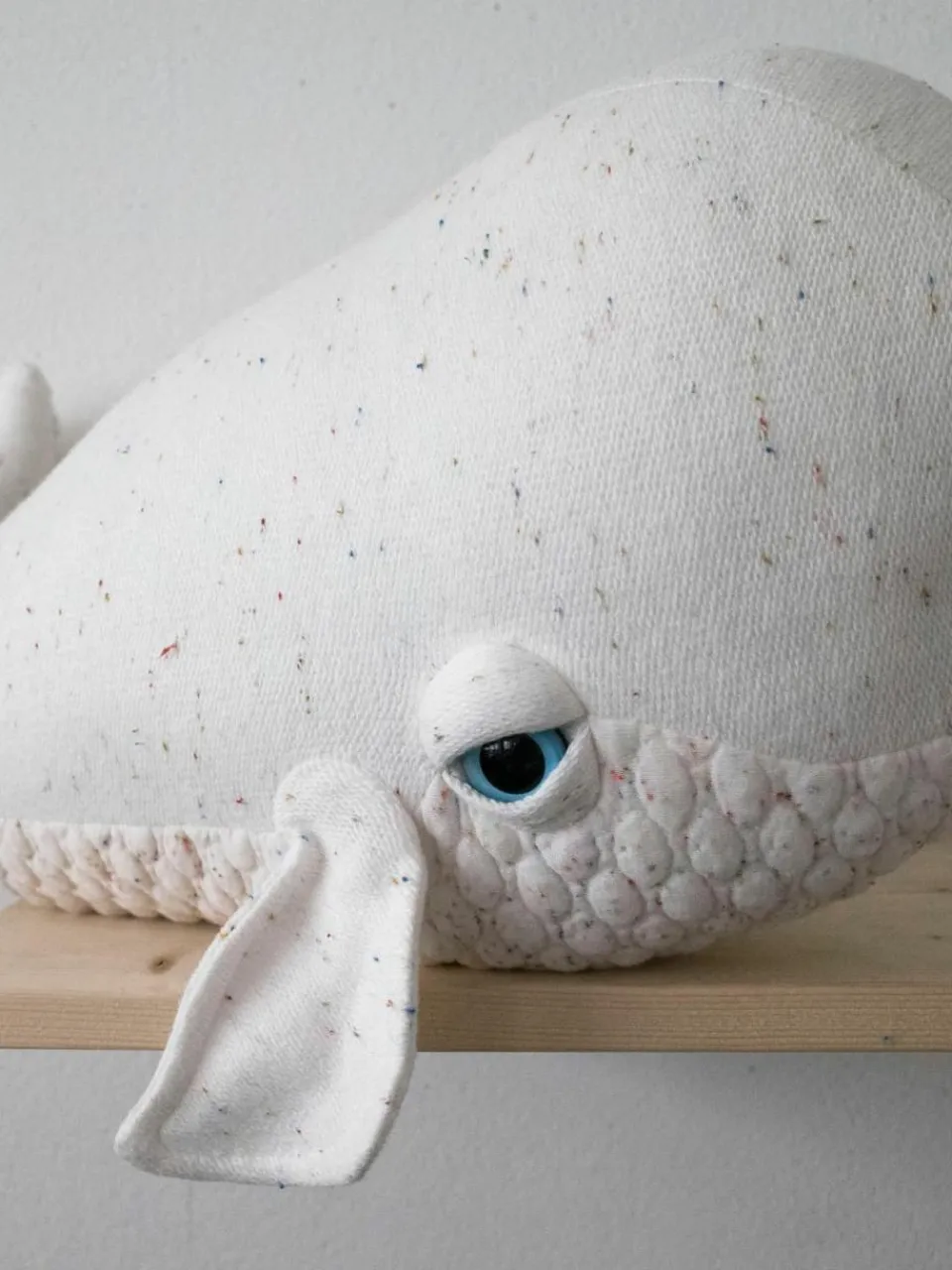 Kinder BigStuffed Handgefertigtes Kuschelkissen Beluga, in verschiedenen Größen