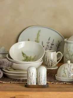 Bloomingville Handgemachte Salz- und Pfefferstreuer Bea mit Gräser-Motiv und Holzablage, 3er-Set