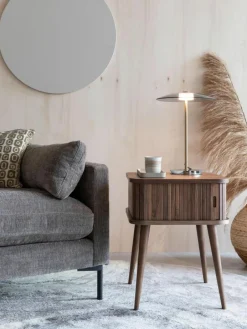 Zuiver Holz-Nachttisch Barbier mit Rolltür und geriffelter Front
