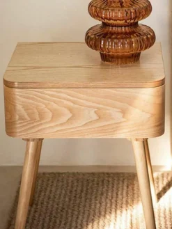 Andrea House Holz-Nachttisch Gunydin