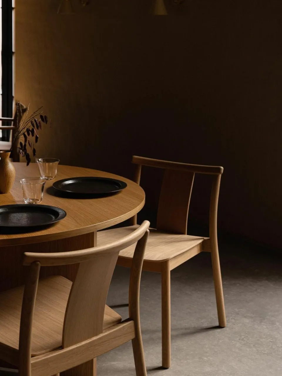 Audo Copenhagen Holzstuhl Merkur aus
