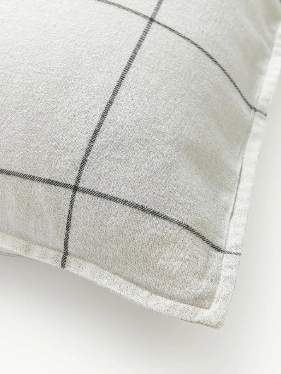 Westwing Collection Karierter Flanell-Wendekopfkissenbezug Noelle aus Baumwolle