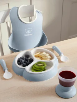Kinder BabyBjörn Kindergeschirr Bliss mit Lätzchen, 4er-Set