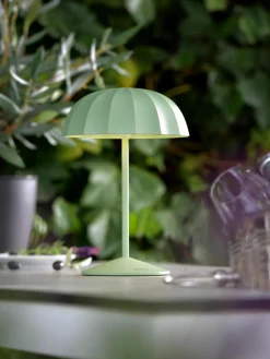 Sompex Kleine mobile LED-Außentischlampe Ombrellino, dimmbar