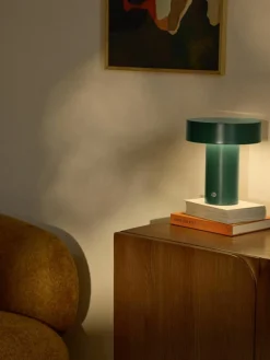 Westwing Collection Kleine mobile LED-Tischlampe Kamal, dimmbar