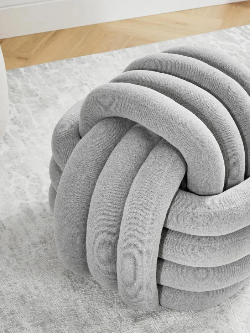 Westwing Collection Knoten-Pouf Twist