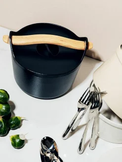 iittala Kochtopf Sarpaneva mit Antihaftbeschichtung