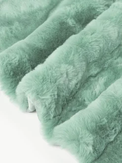 Westwing Collection Kuscheldecke Mette aus Kunstfell