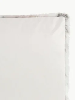 Magma Kuscheldecke Skins aus Kunstfell in Schneeleoparden-Optik