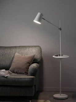 Markslöjd Leselampe Linear mit Ablage und Ladestation