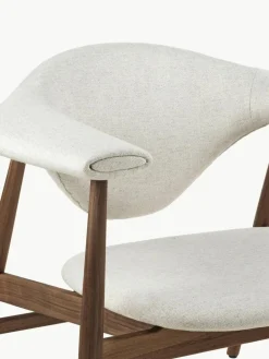 GUBI Loungesessel Masculo aus Walnussholz