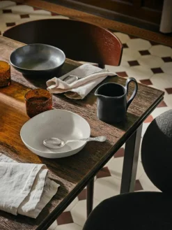 ferm LIVING Milchkännchen Flow aus Steinzeug, 300 ml