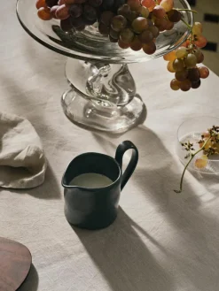ferm LIVING Milchkännchen Flow aus Steinzeug, 300 ml