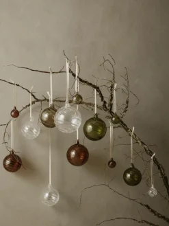 ferm LIVING Mundgeblasene Glas-Weihnachtskugeln Twirl, 4er-Set