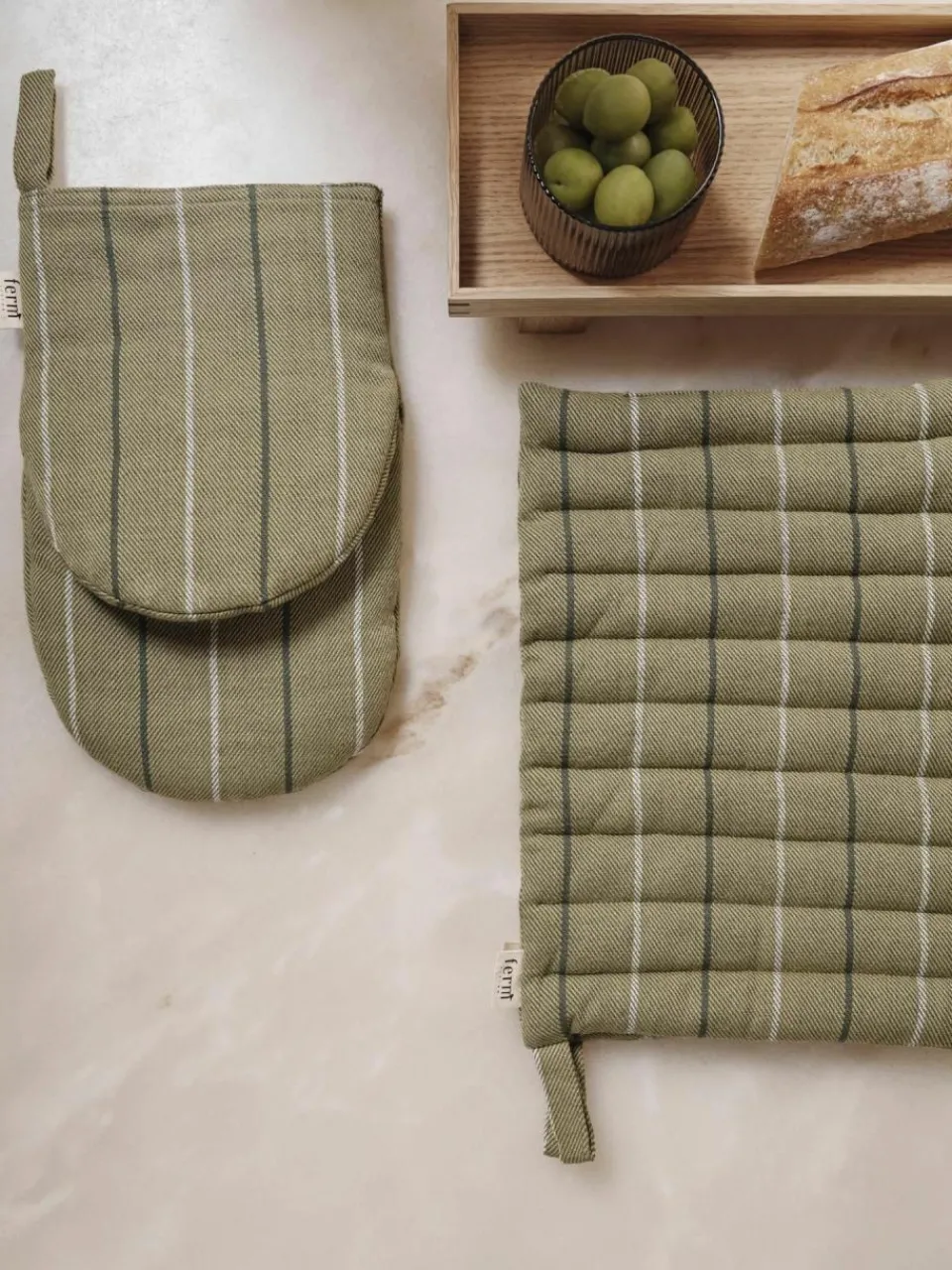 ferm LIVING Ofenhandschuh Ito aus Bio-Baumwolle