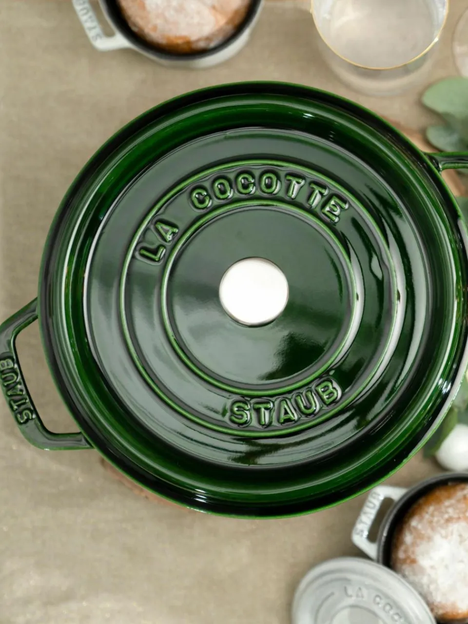 Staub Runder Bräter La Cocotte aus Gusseisen