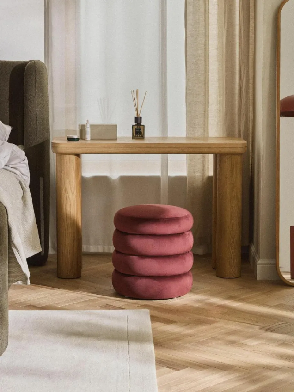 Westwing Collection Samt-Hocker Alto mit Stauraum
