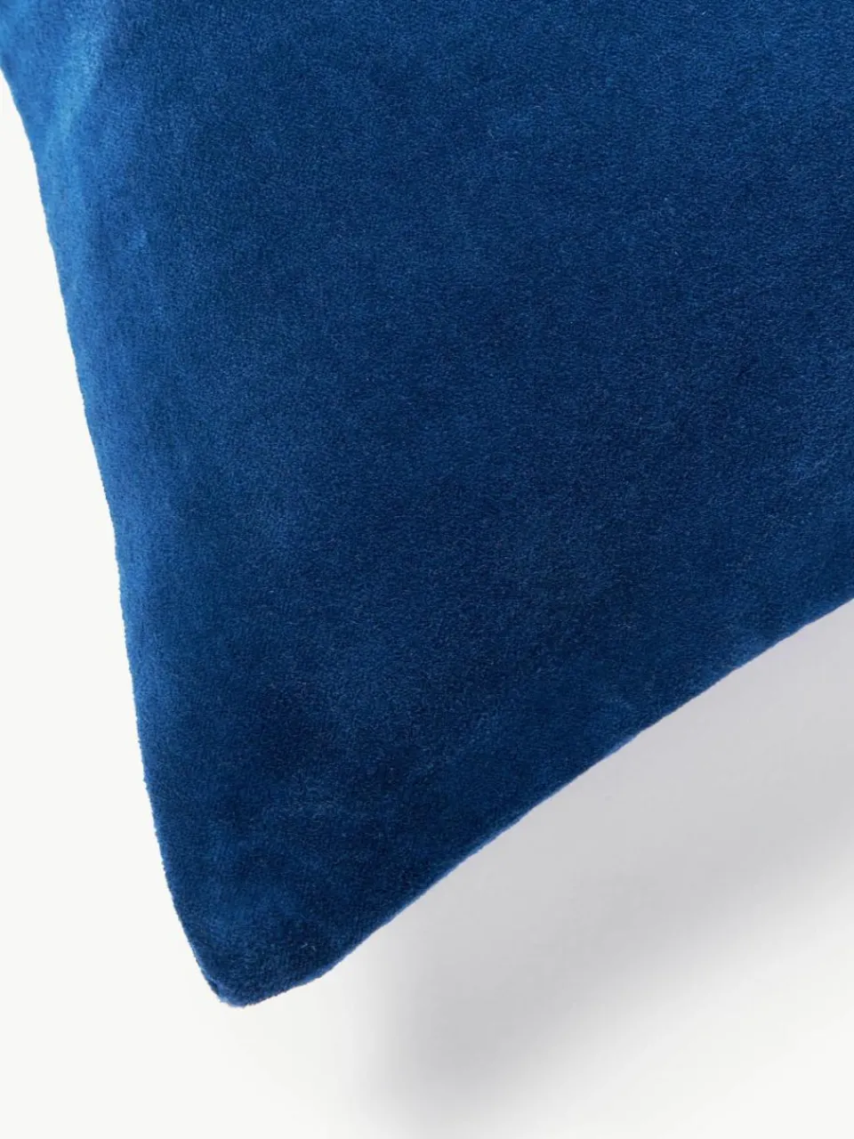 Westwing Collection Samt-Kissenhülle Celeste mit winterlichem Motiv