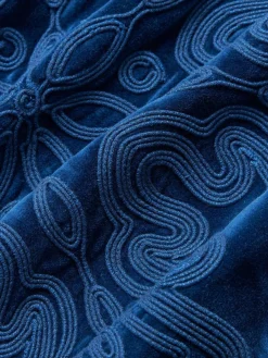 Westwing Collection Samt-Kissenhülle Celeste mit winterlichem Motiv