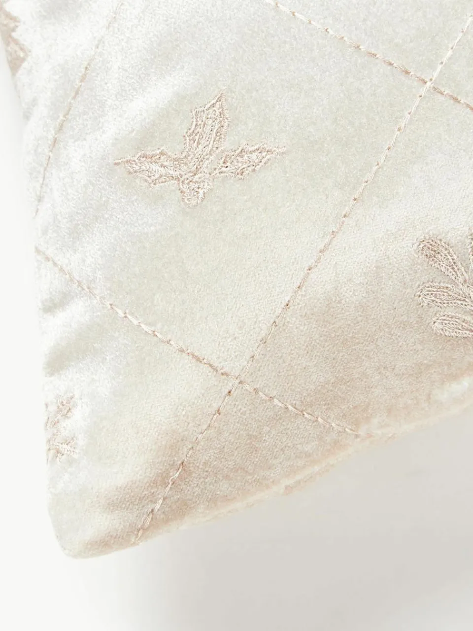 Westwing Collection Samt-Kissenhülle Isadora mit weihnachtlicher Stickerei