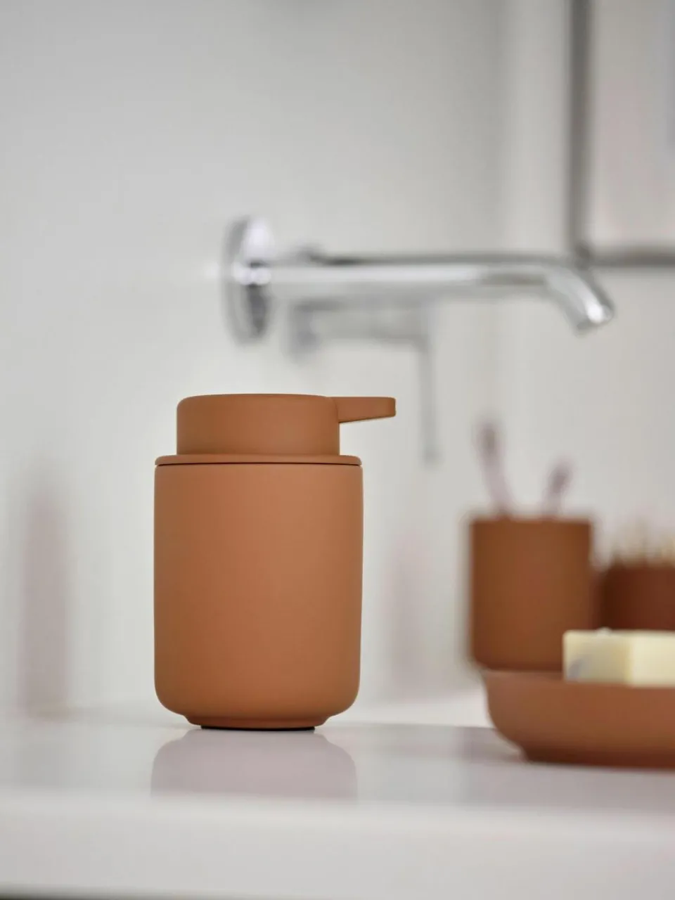 Zone Denmark Seifenspender Ume mit Soft-Touch-Oberfläche